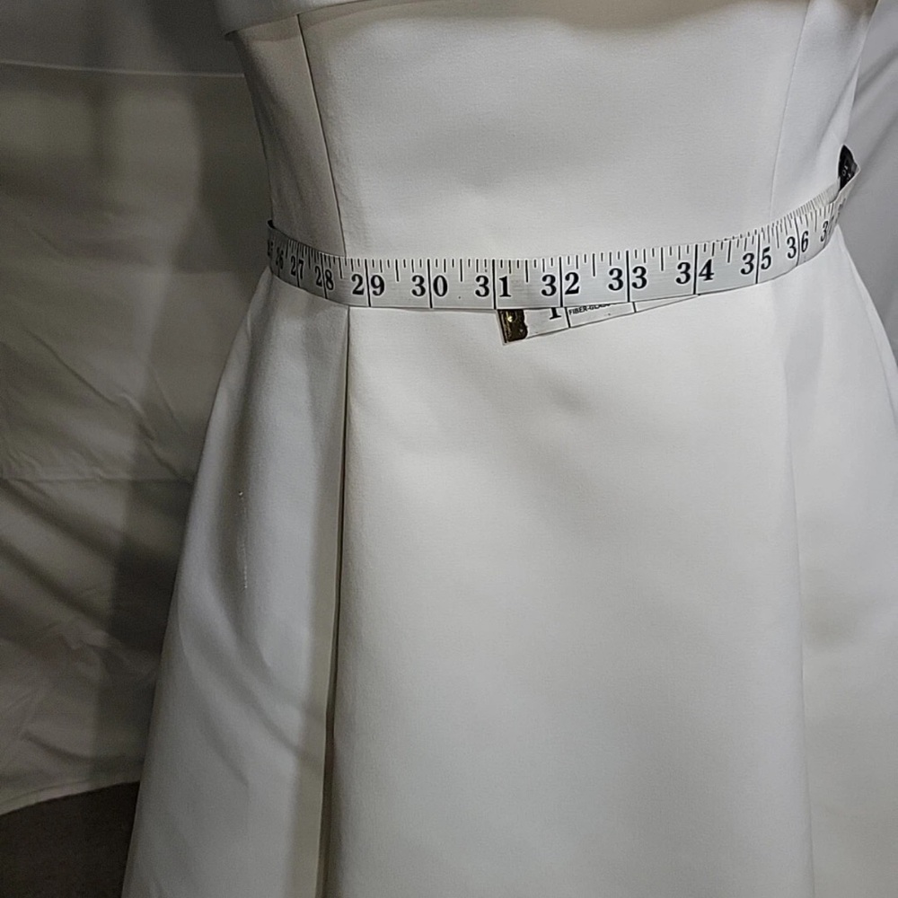Elegant White Pleated Dress - Picture 14 of 16
